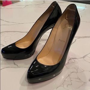 Christian Louboutin size 39 black patent heels